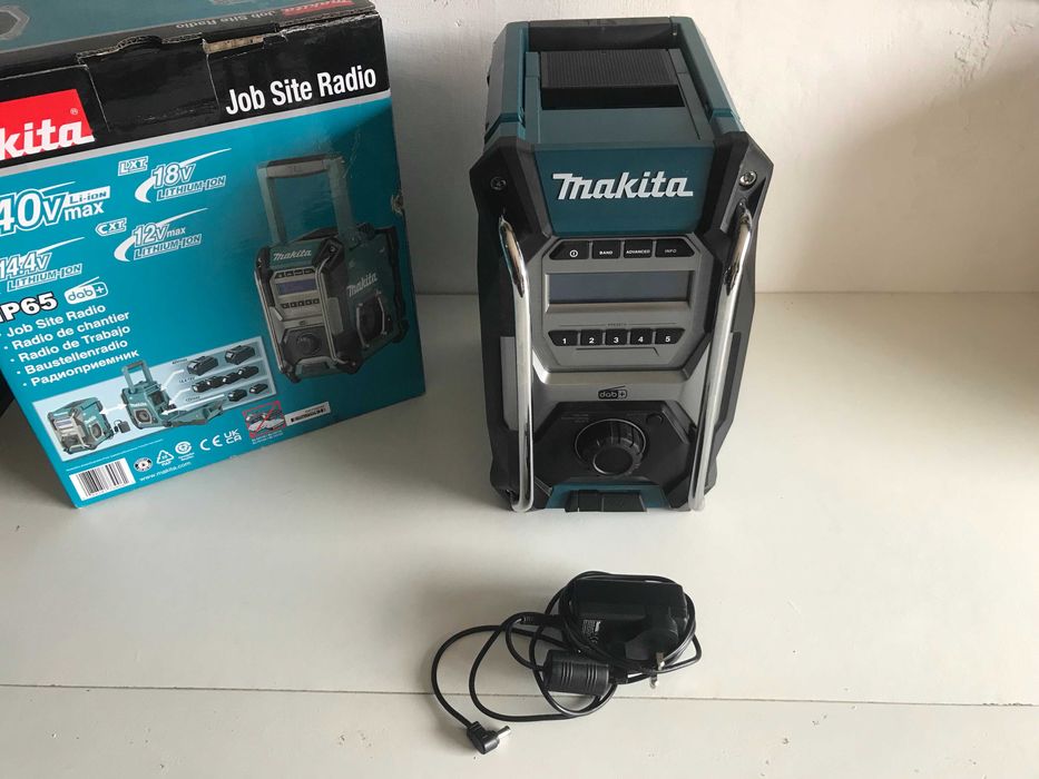 Радіоприймач акумуляторний Makita MR003GZ з Англії