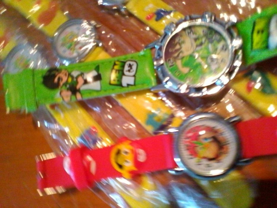 Relógios Ben 10/Bob Esponja/Simpsons/Super Mario