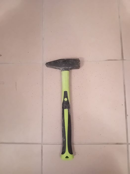 Sprzedam młotek widoczny  jak na zdjęciu
