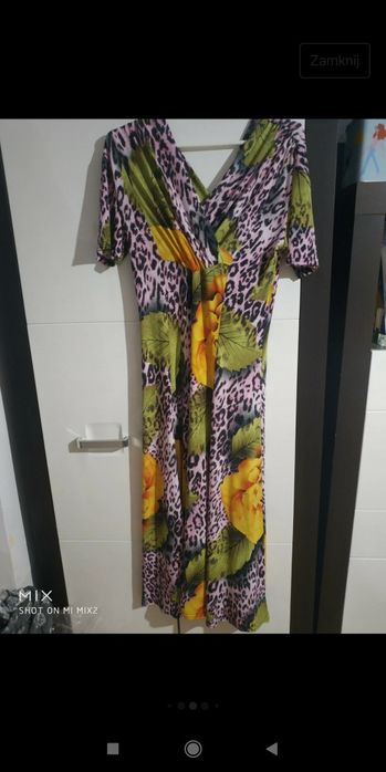 Przepiękna długa sukienka damska.