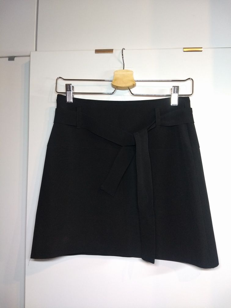 spódniczka 36/S, klasyczna mała czarna, czarna spódnica z wiązaniem