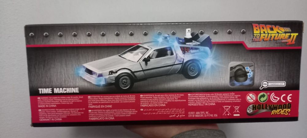 Back to the future escala 1:24