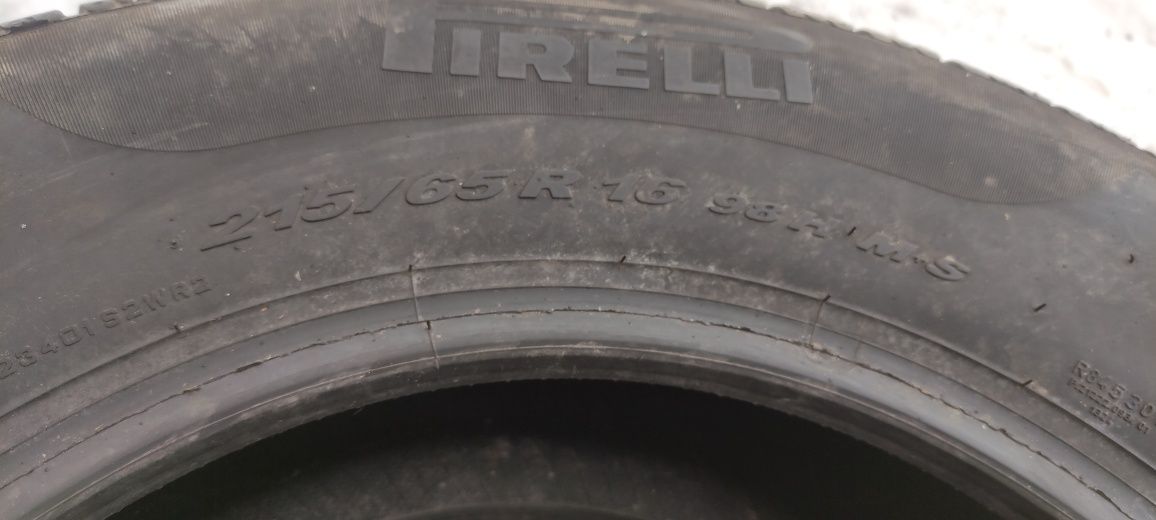 Opony zimowe z 2015r 6mm 215/65/16 Pirelli ANDB