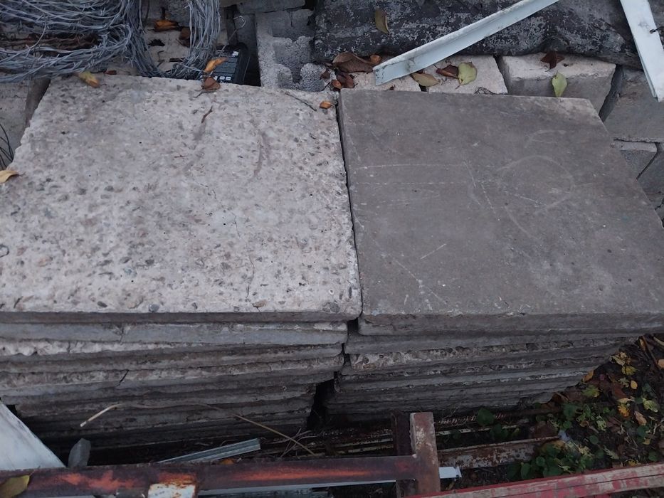 Продам плиты тротуарные СССР 60×60 ,толщина 4 см