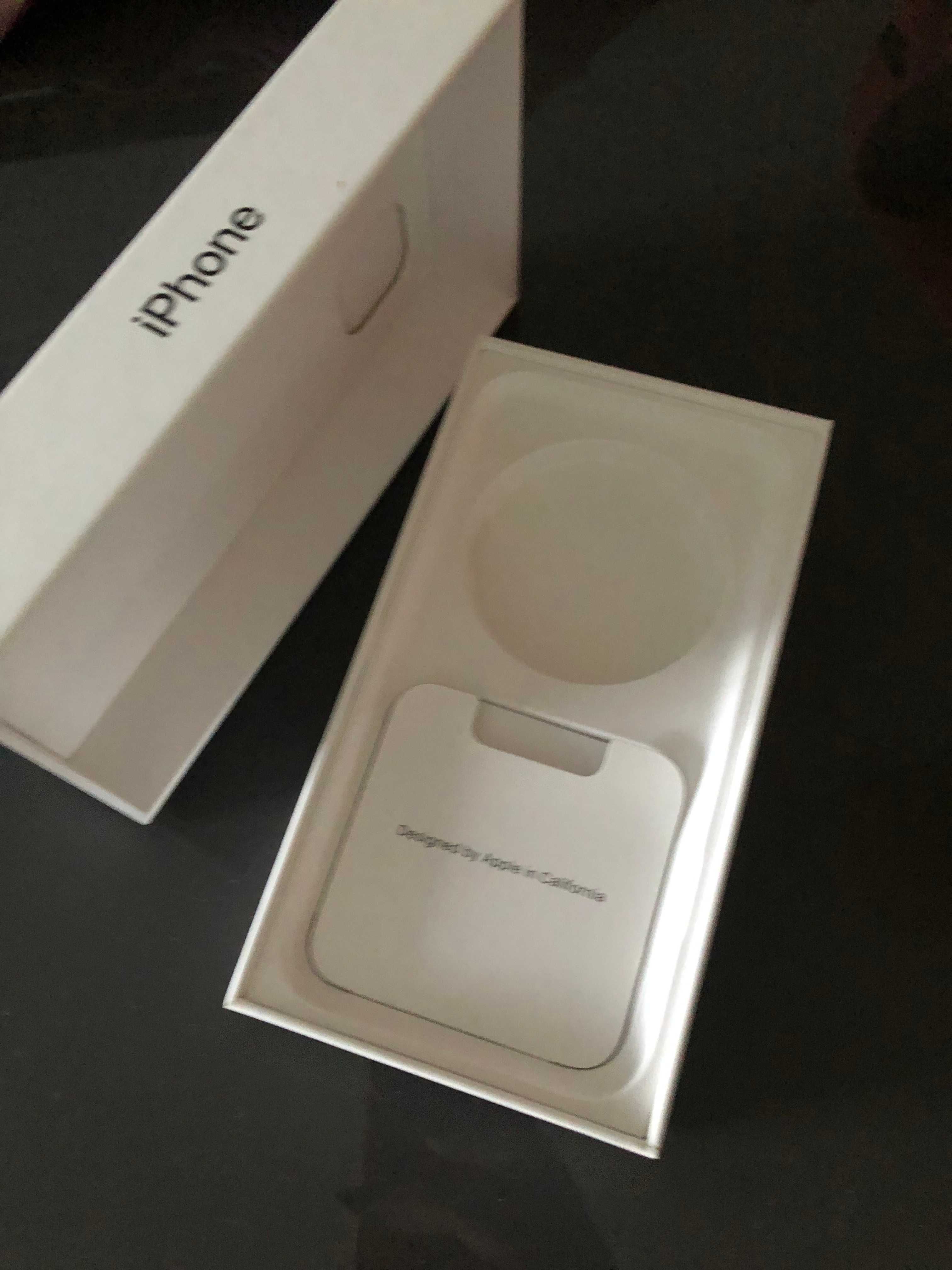 Iphone 11 64GB Preto + Capas