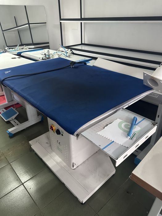 Стіл прасувальний