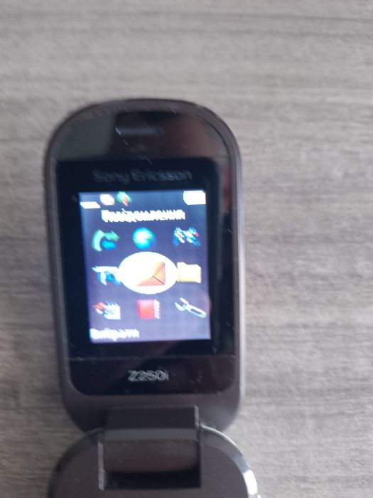 Мобільний телефон Соні Еріксон жабка
