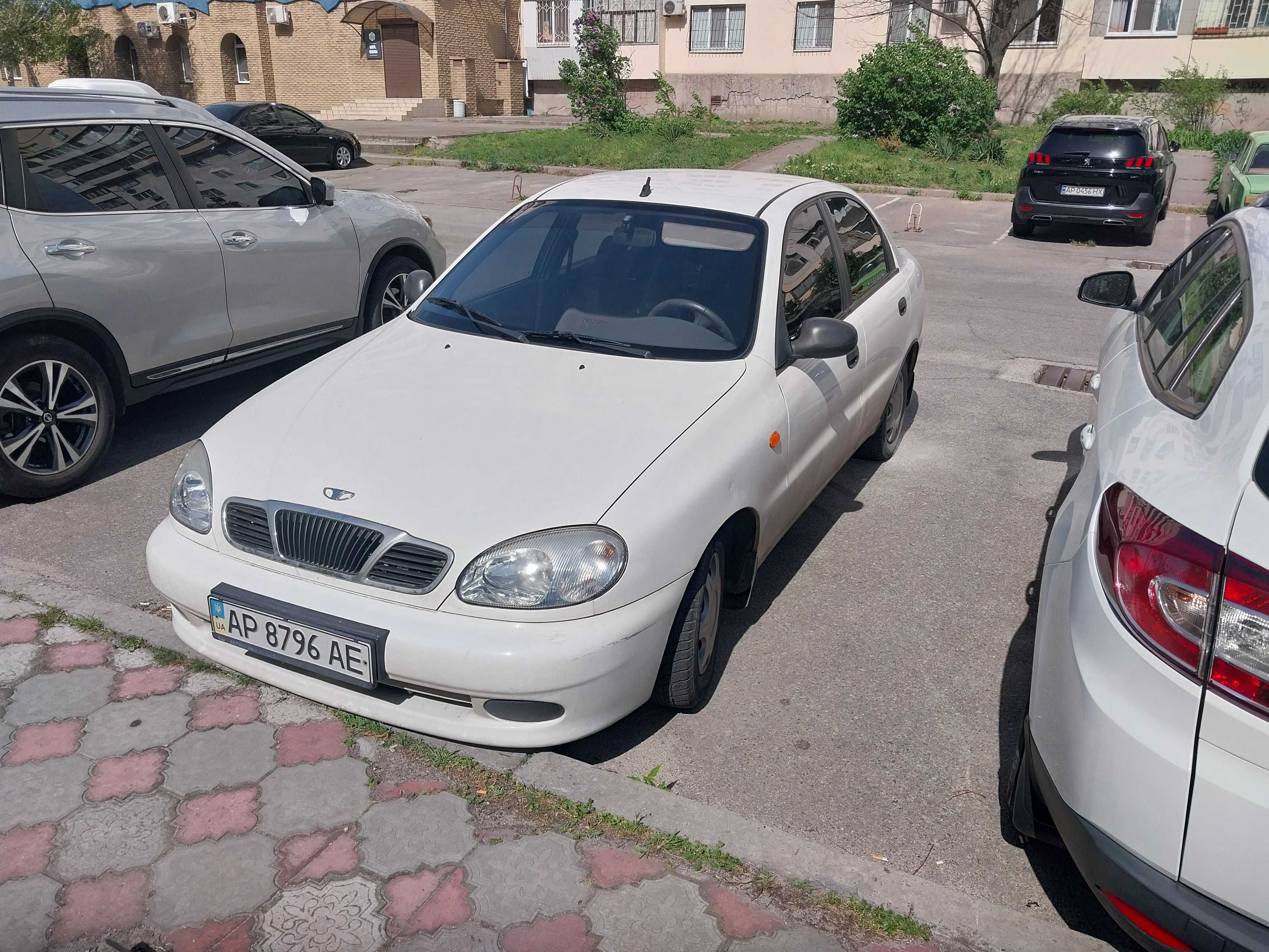 Автомобиль Daewoo Sens