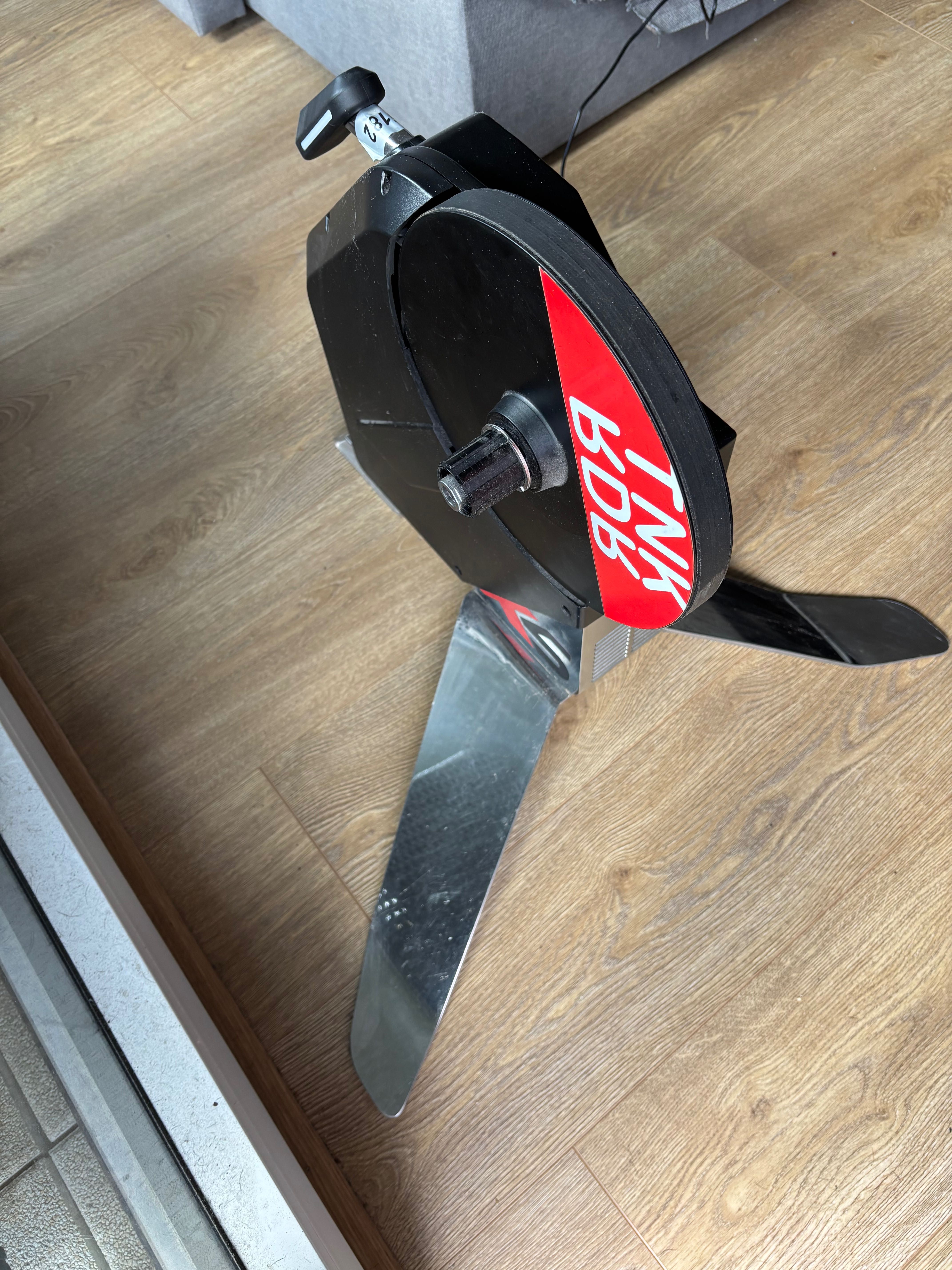 Trenażer rowerowy ThinkRider X5
Neo Smart
