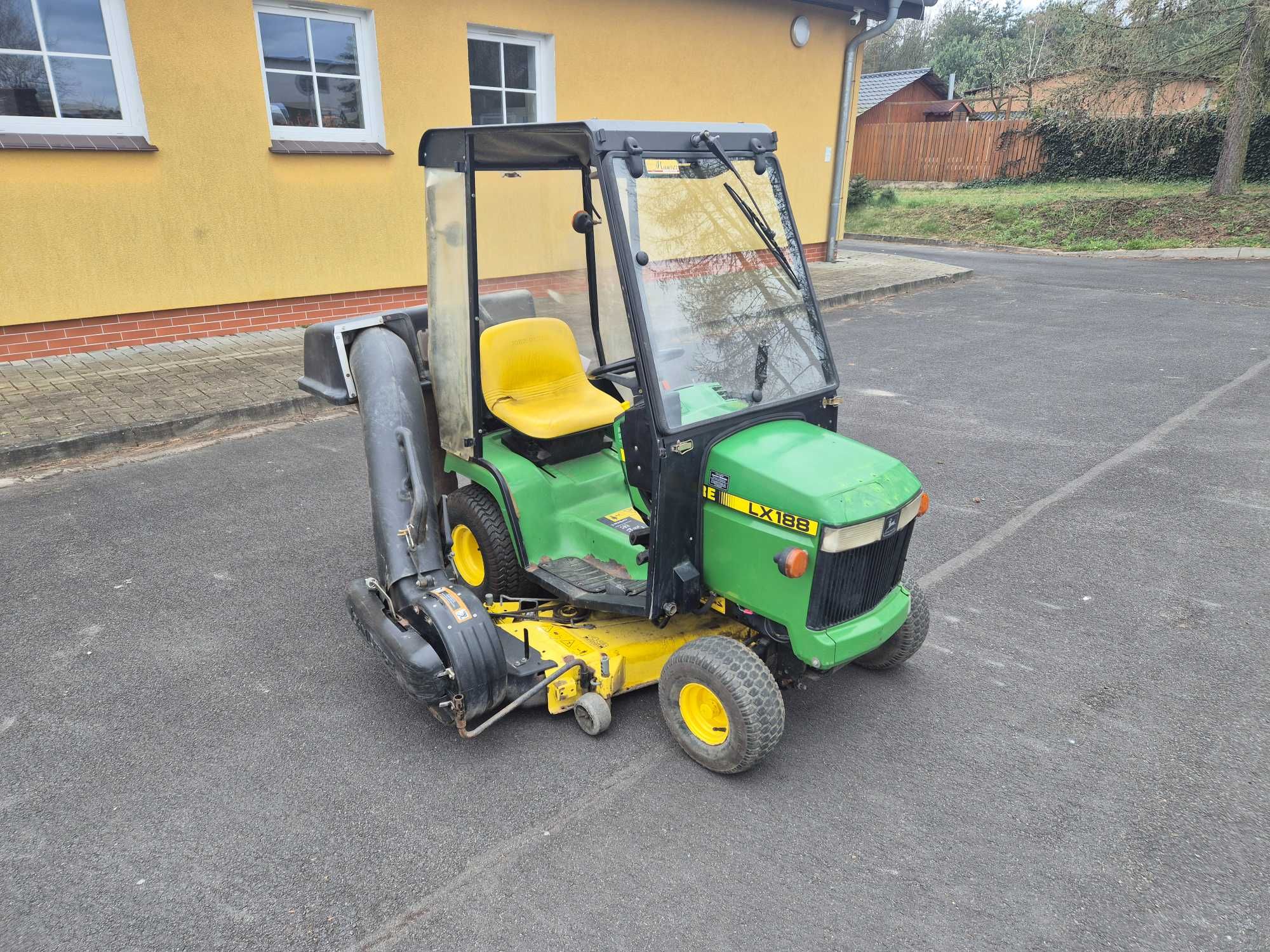 kosiarka John Deere LX188 iseki