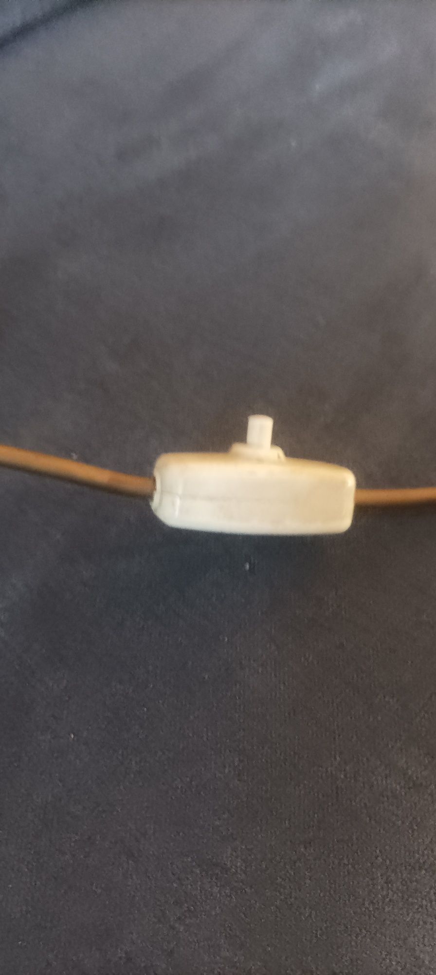 Ciekawa lampa w kształcie lampy alladyna