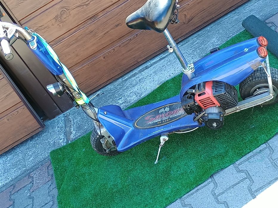 Skuter/hulajnoga spalinowa 20km/h,koła 9 cali.