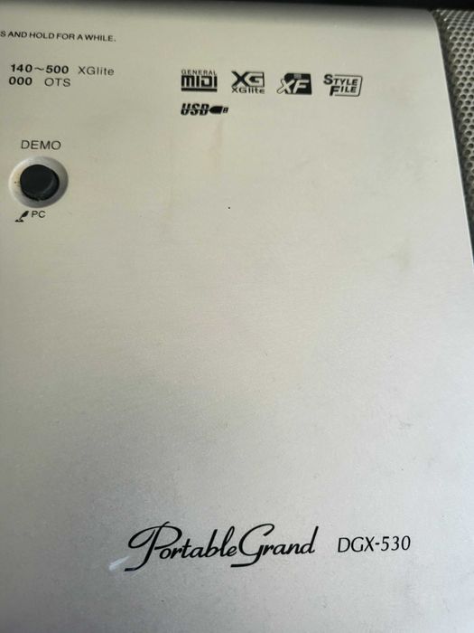 Na sprzedaż piano yamaha DGX 530 futerał, nakładka p. kurzowa, pedał