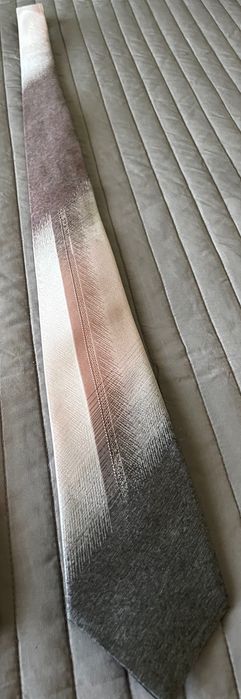 Gravata com degradê de cores