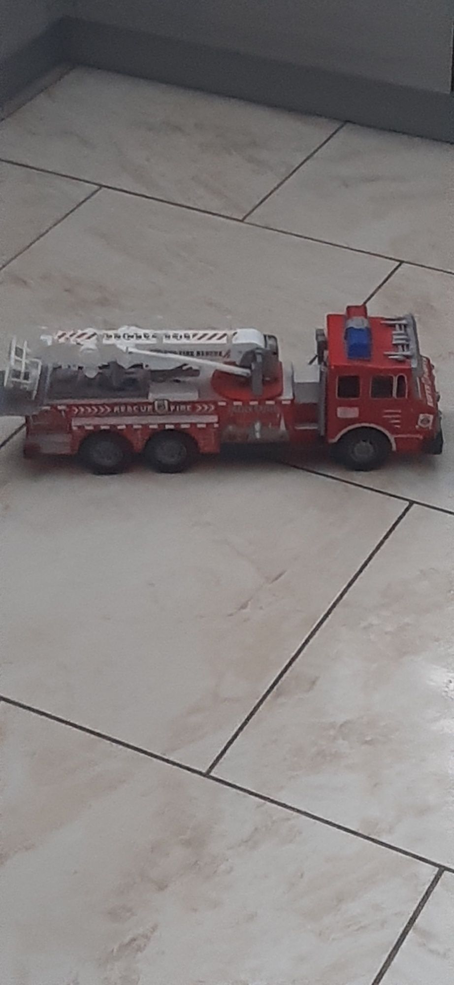 Samochód wóz strażacki