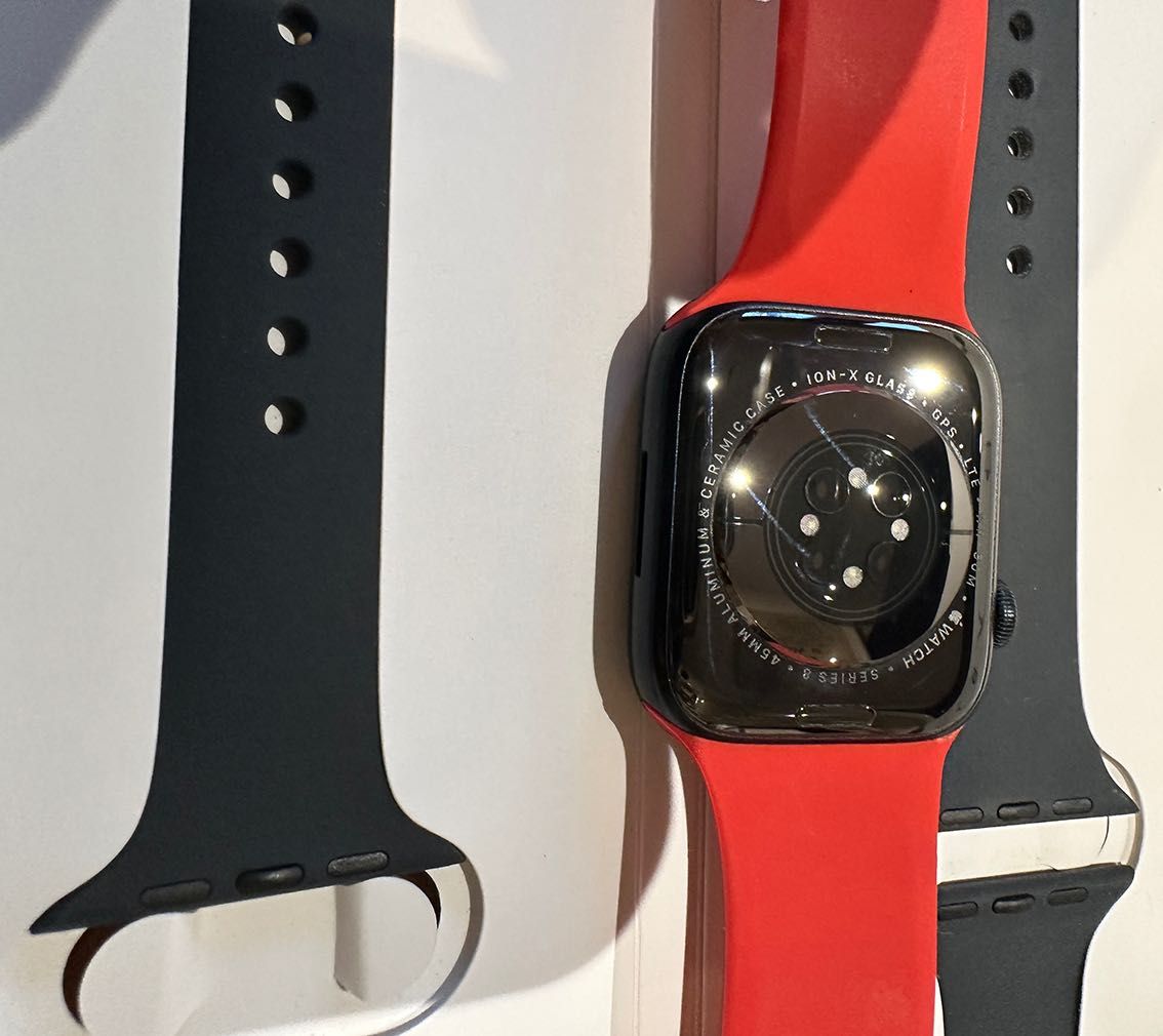 Apple Watch Series 8 (GPS + Cellular) 45 + bonusy
