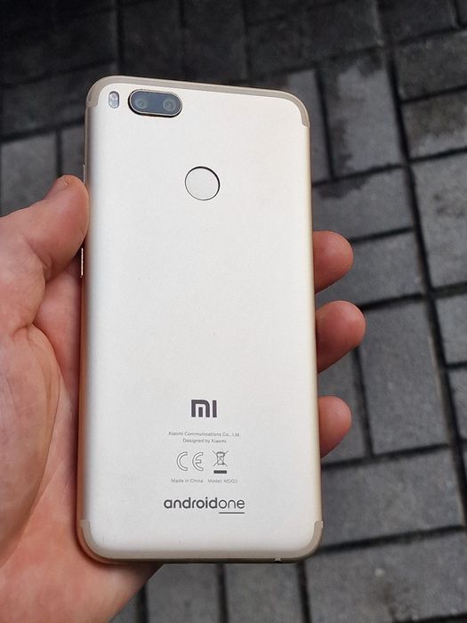 Xiaomi mi A1  4/32Gb ( 2 сімкарти  )