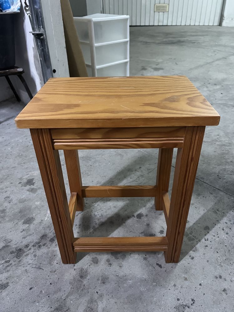 Vendo mesa de apoio faia