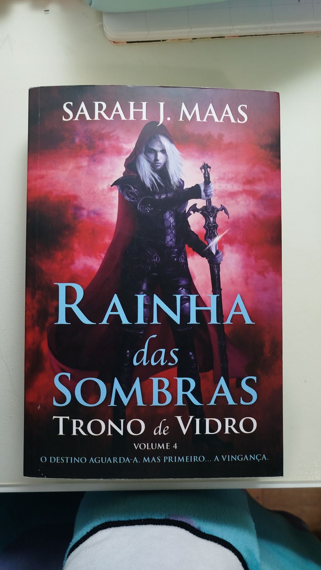 trono de vidro e rainha das sombras