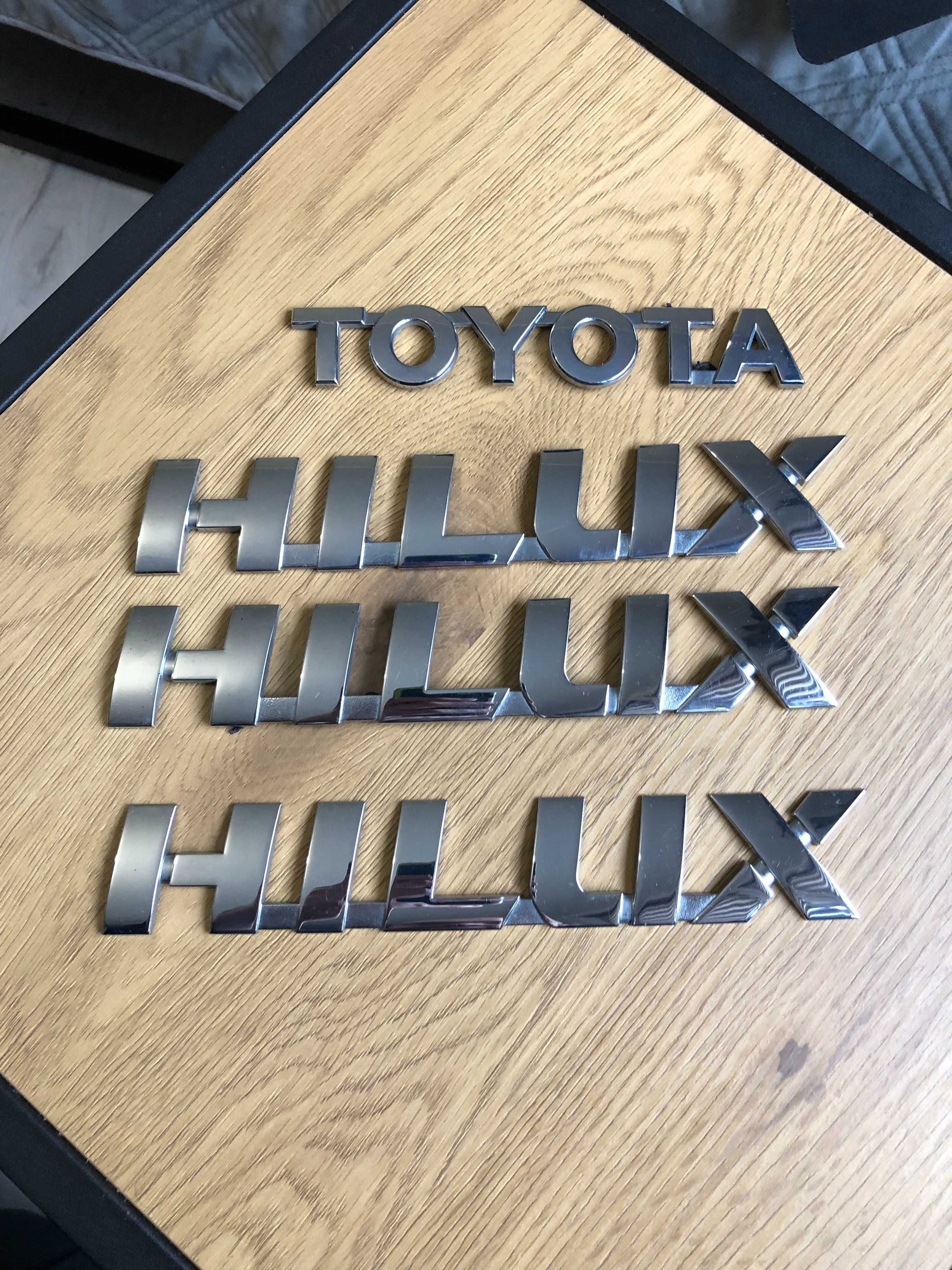 emblemat znaczek napis logo Toyota HILUX