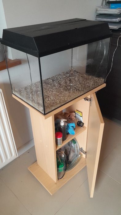 Akwarium z szafką ,35 l