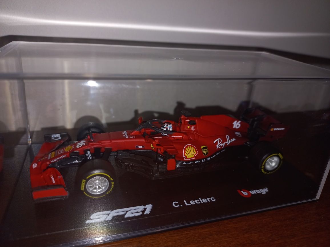 Bburago bolid F1 Ferrari Racing SF21, C. Leclerc, skala 1:43