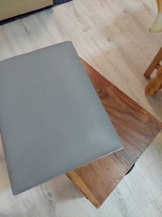 Baú em Madeira/Puff