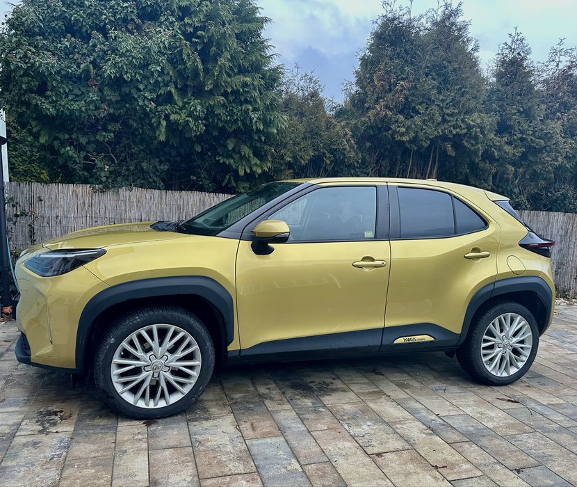 Toyota Yariss cross 2021 hybryda 46tys zabezpieczone podwozie antykoro