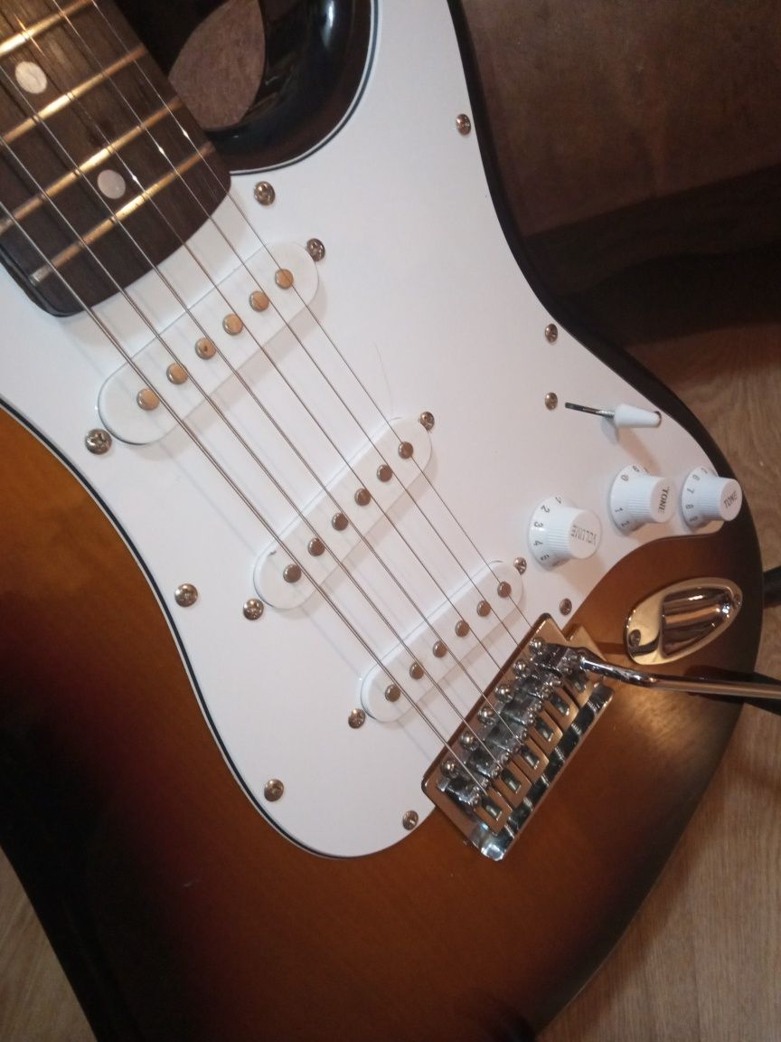 Gitara elektryczna STAGG Stratocaster