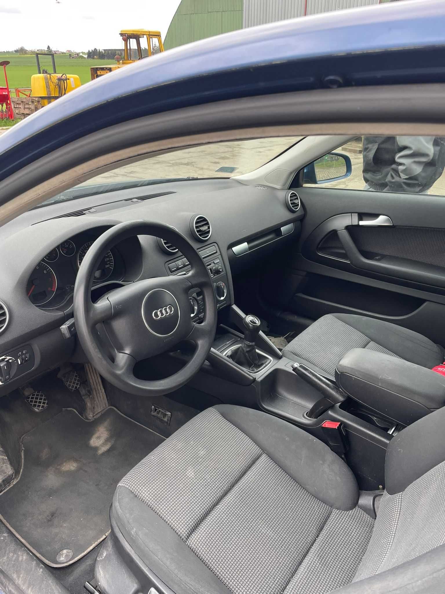 Audi a3 - do naprawy - 1,6 mpi 102 km