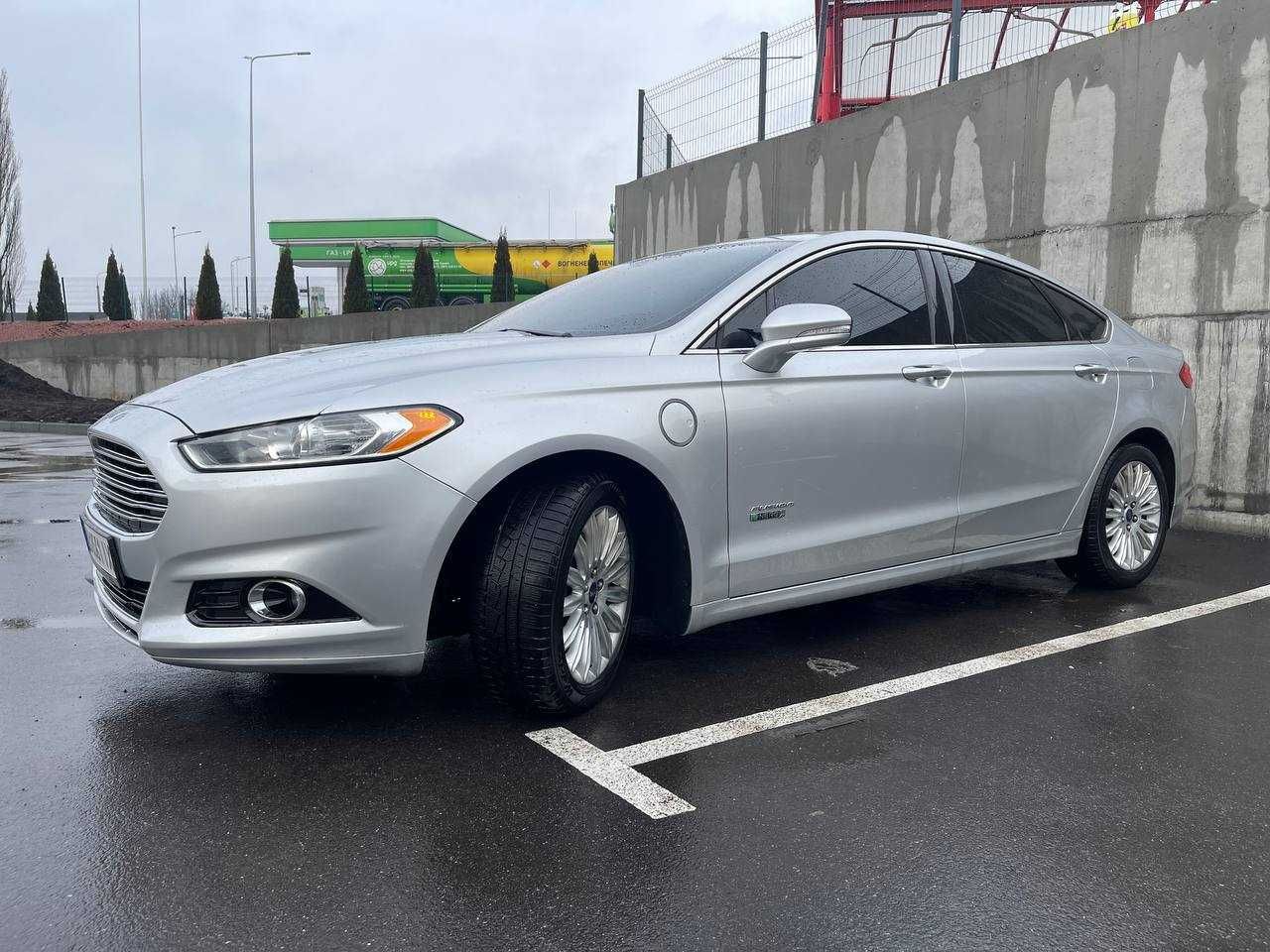 Ford Fusion Hybrid Plug-in 2014