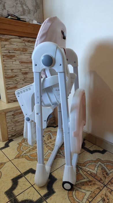 Kinderkraft Yummy, krzesełko do karmienia dzieci z tacą na żywność.