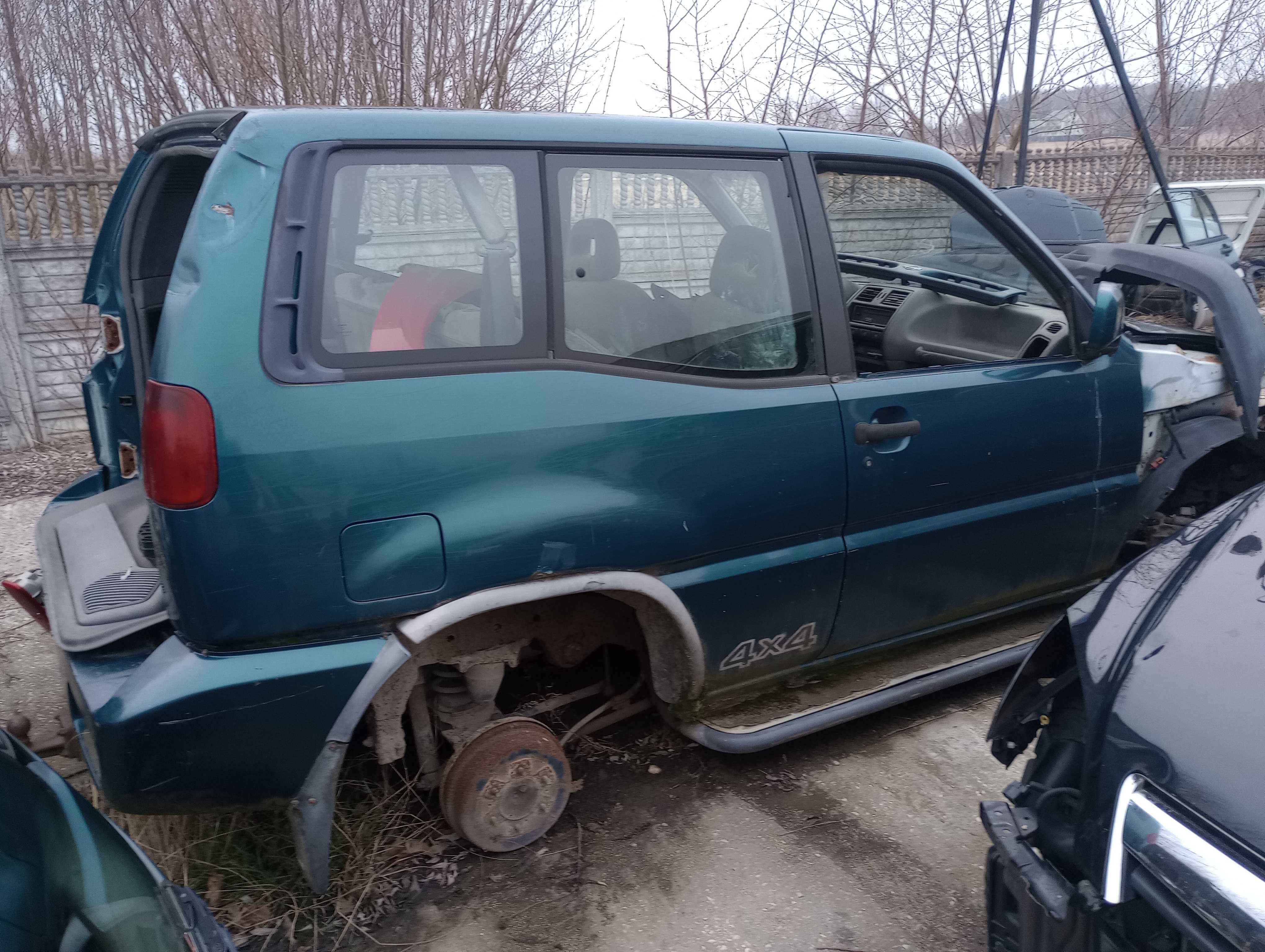 Nissan Terrano na części