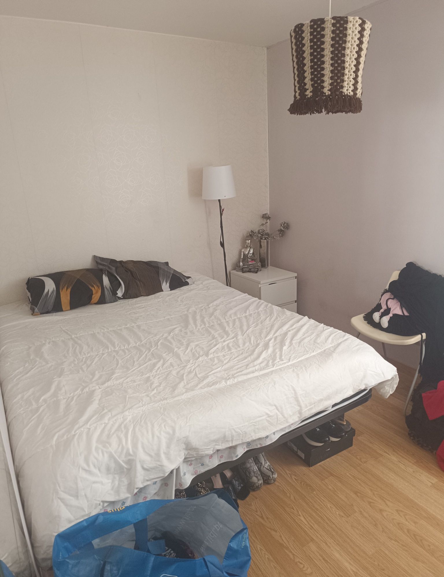 T3 na Amora a 100m2 da Baia e Centro Saúde. Pronto a