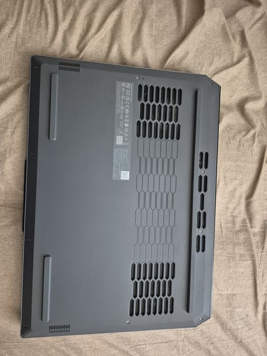 Ноутбук Lenovo LOQ 15IAX9I - Type 83FQ