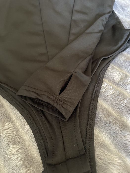 Жіноче чорне боді на флісі