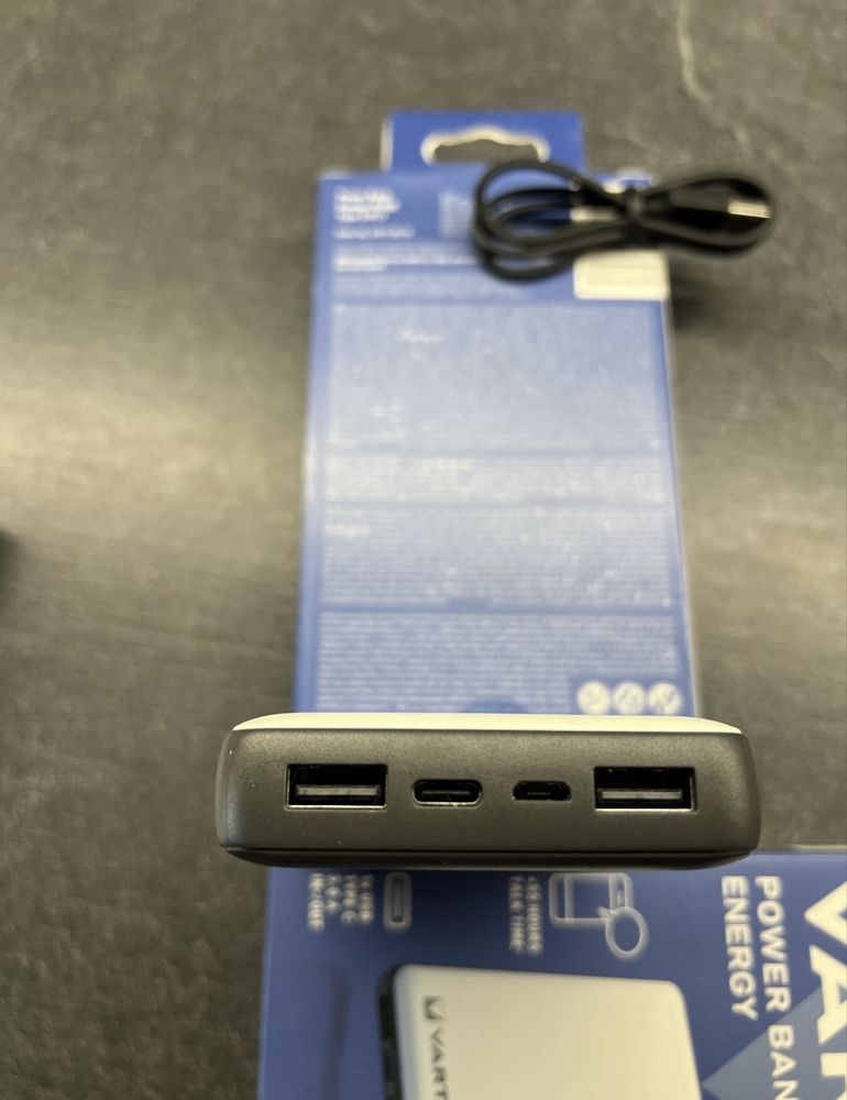 Повербанк Varta 15000 mah tape 57977