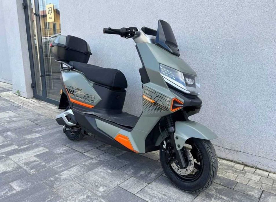 Электроскутер Crosser-мощный и надёжный партнёр для поездок 1000W 24Ah