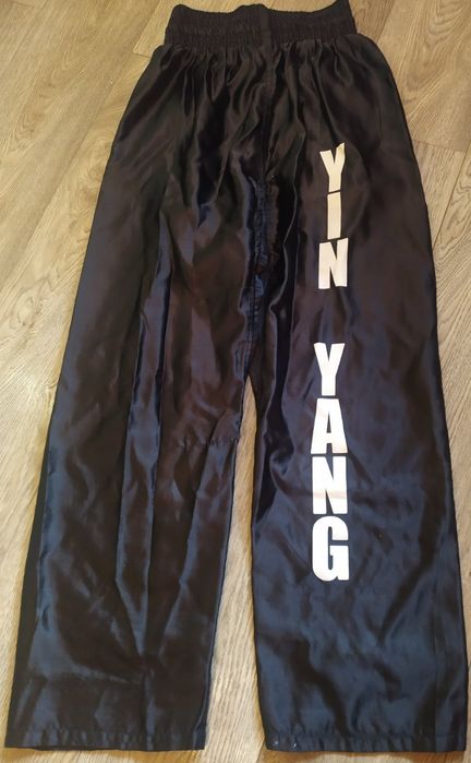 Продам кикбоксерские штаны