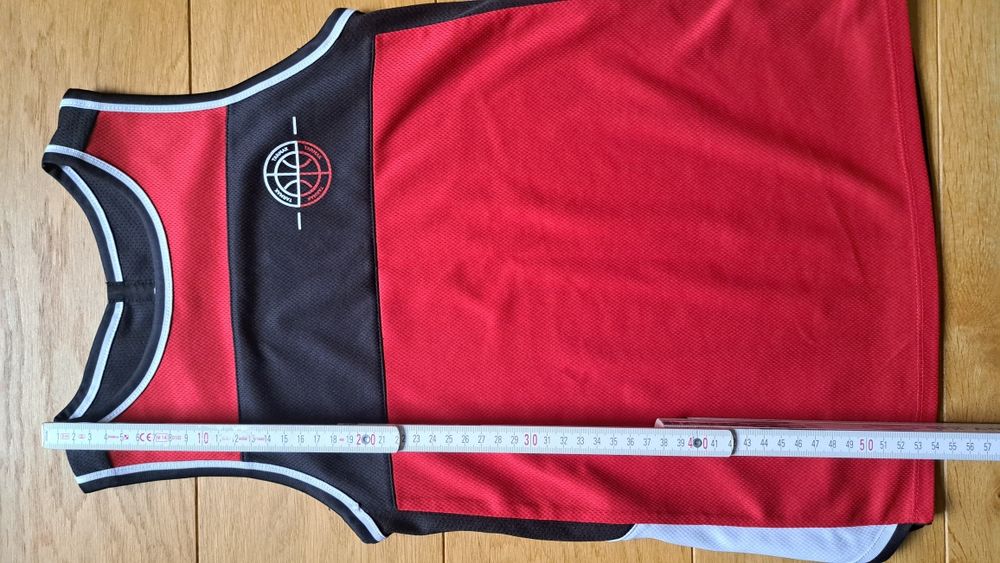 Strój do koszykówki TARMAK, 8-9 lat