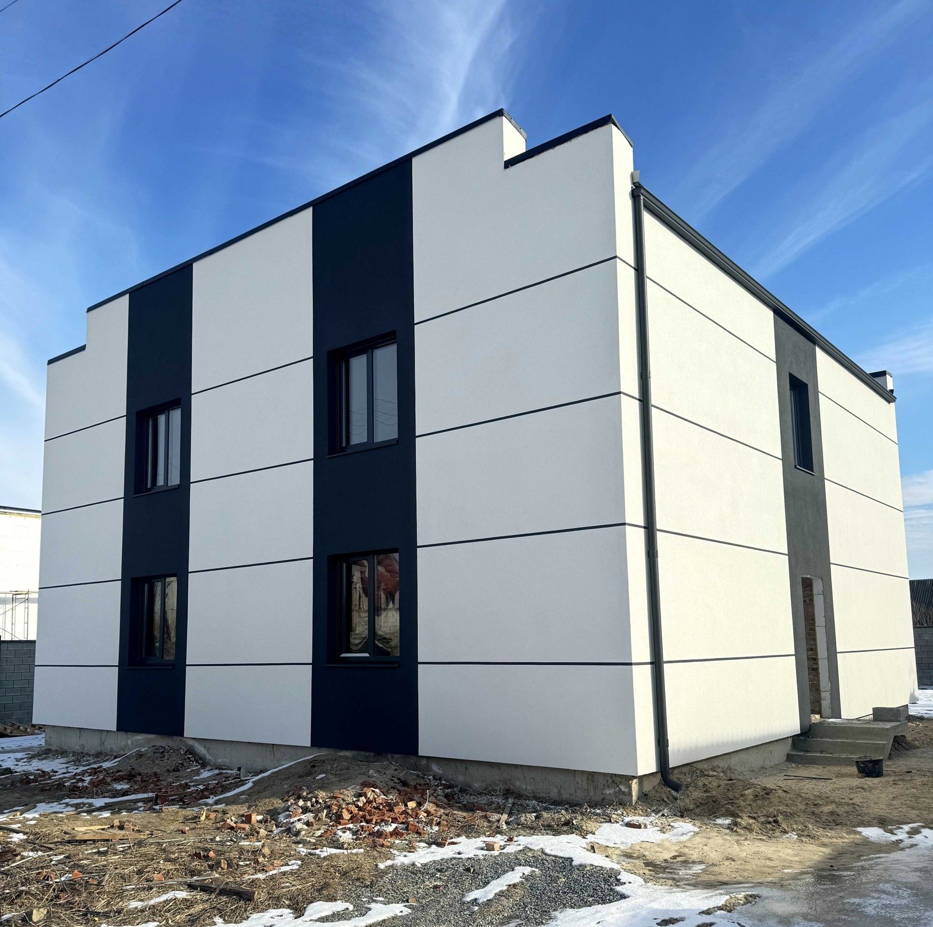 Продаж котеджу в затишному місці )(