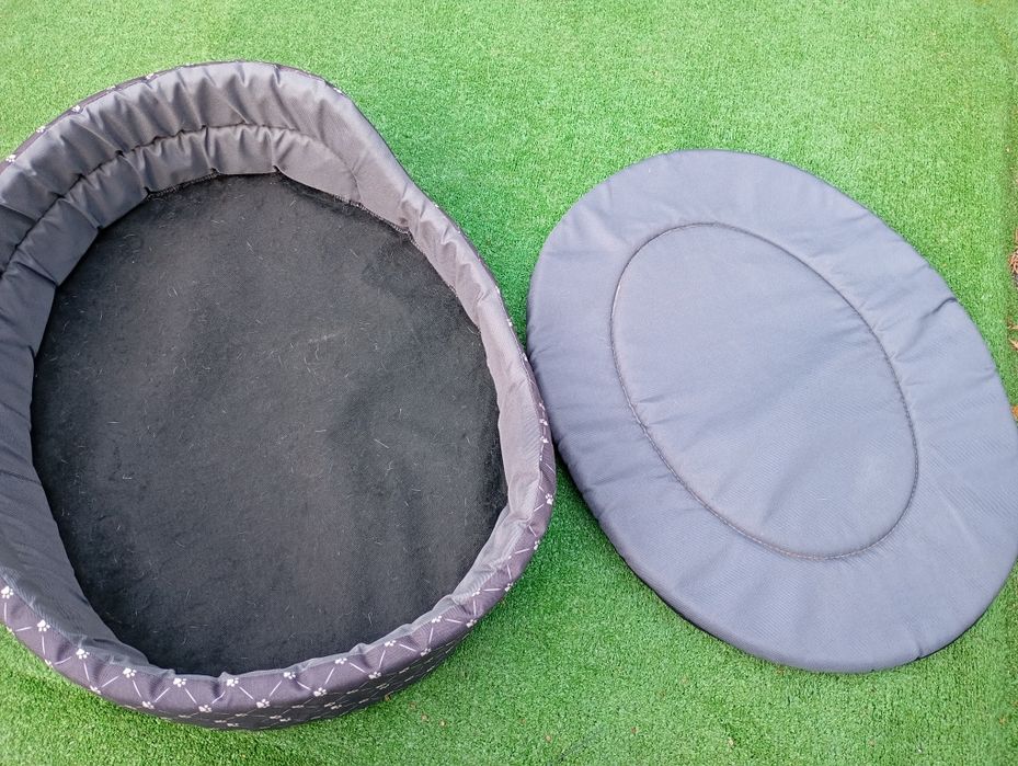 Granatowe legowisko dla psa BUTIKZOO Figa Plus 62 x 52 x 15cm