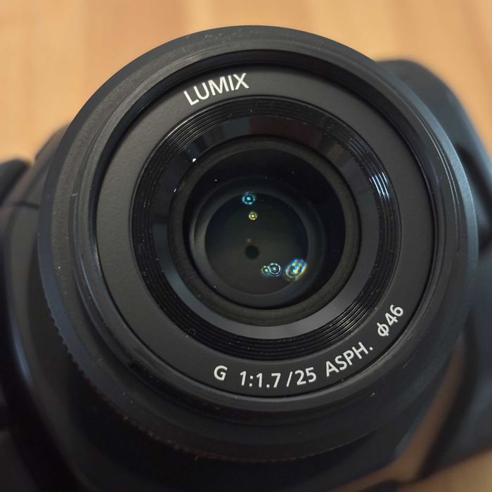 BlackMagic Pocket Cinema Camera 4K + Lumix 25mm f1.8