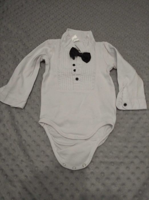 Sweterek i koszulobody 86