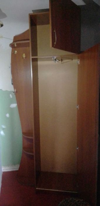 Продаю прихожую б/у