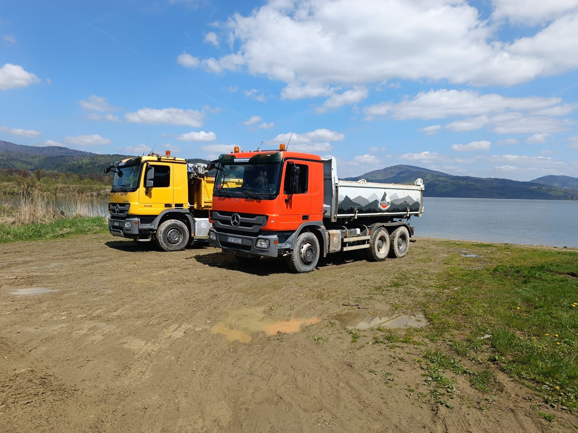 Wywóz ziemi,minikoparka,koparka usługi transportowe, wozidło,wywrotka