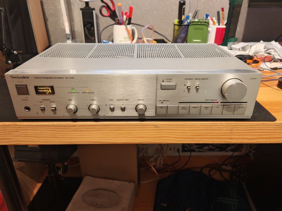 Techins Amplificador Integrated  SU-V4X