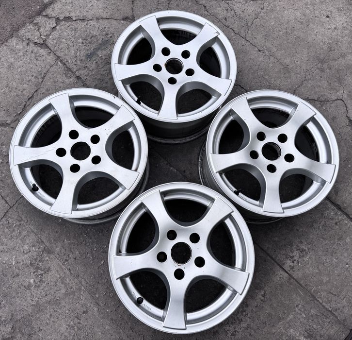 Литые диски r15 5x114.3 ET-35 Toyota/Mazda/Hyundai/KIA/Renault/Nissan