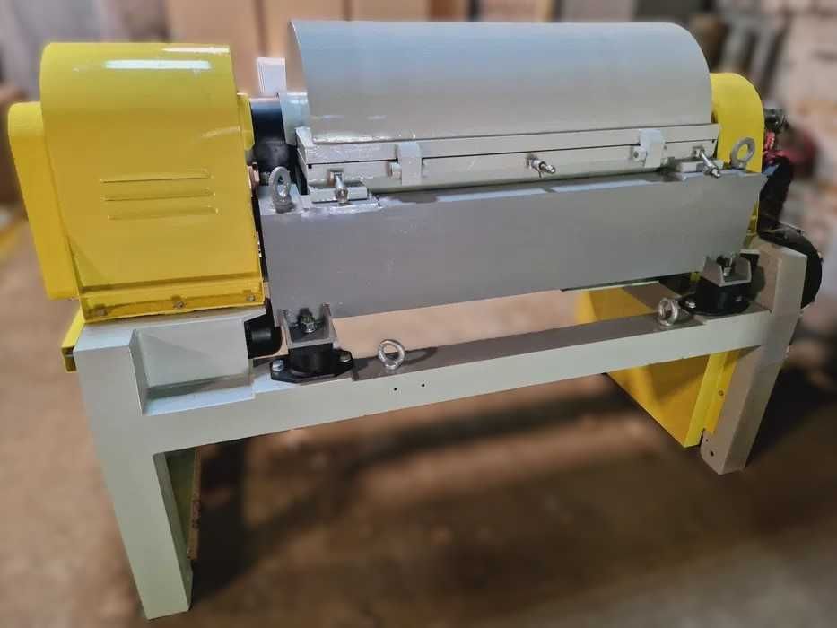 Dekanter - Wirówka. Maszyna spożywczo - przemysłowa.