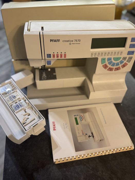 Швейно-вишивальна машинка PFAFFcreative 7570